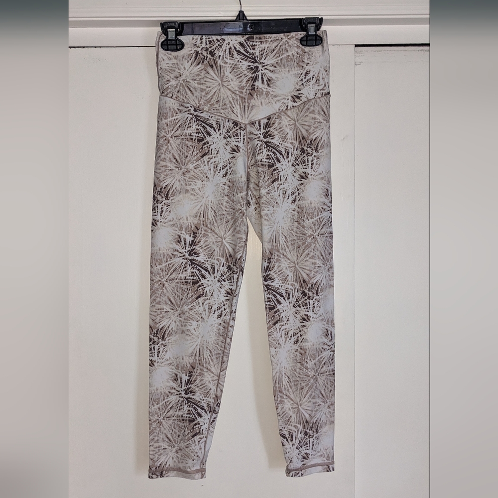 Aerie Play Real Me High Waisted 7/8 Nude and Brown Leggings Fireworks sz Large